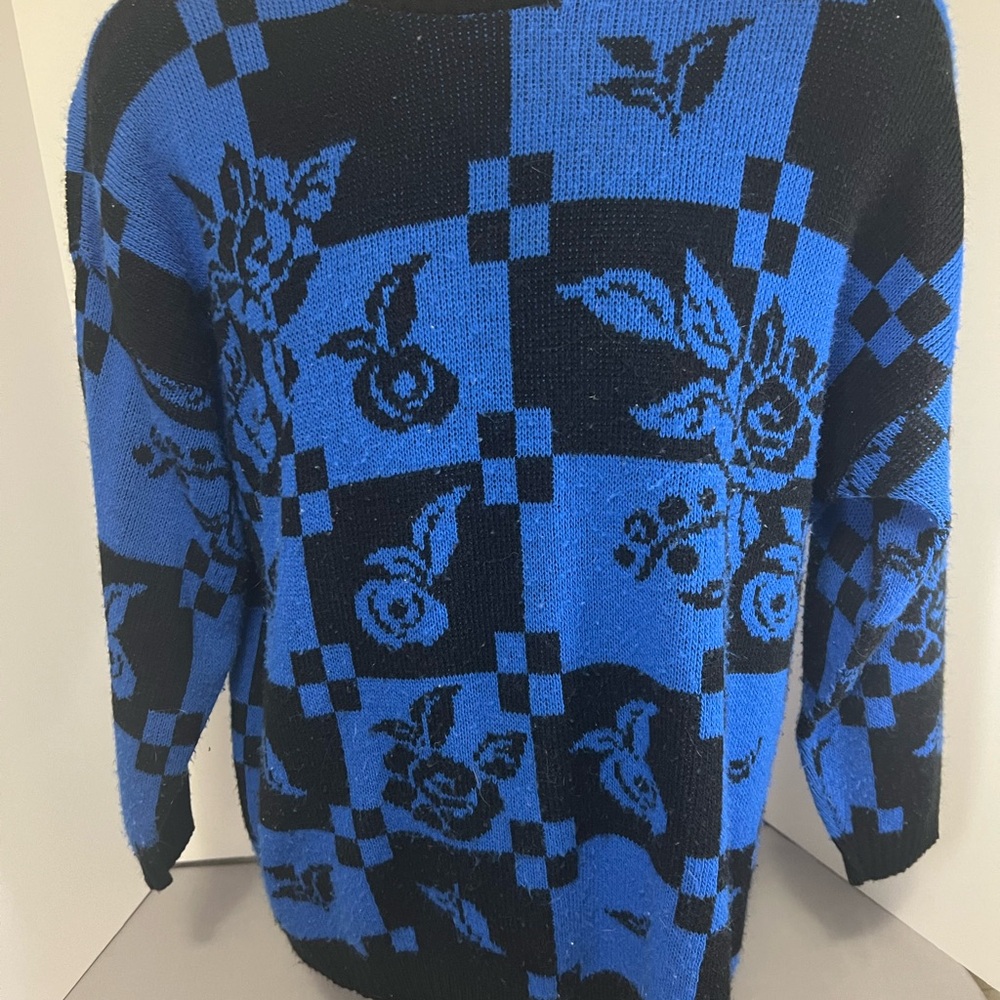 Vtg Classic Essentials Woman’s Blue&Black Checkered Sweatshirt Sz 20w Grannycore